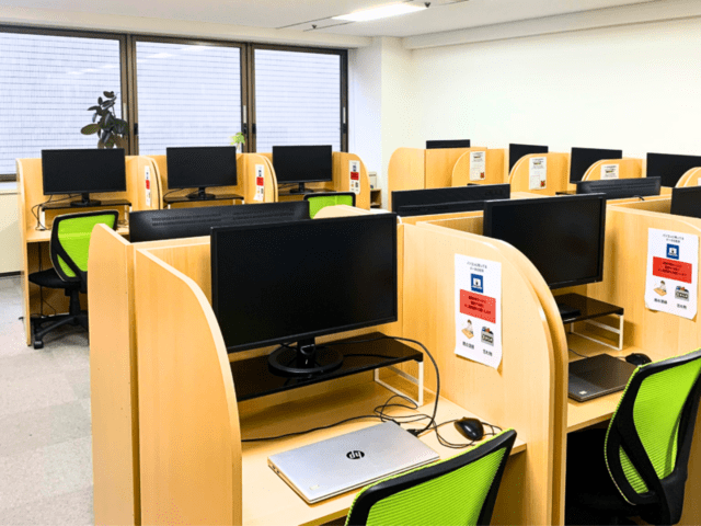 IT特化型の就労移行支援事業所manaby(マナビー)の事業所内の様子